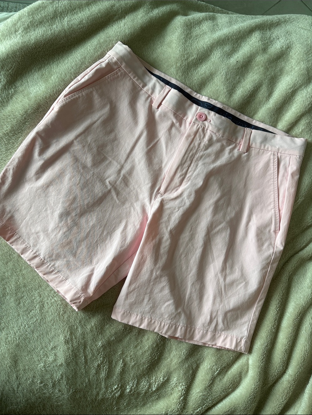 Performance 7 inch Vineyard Vines Men’s shorts